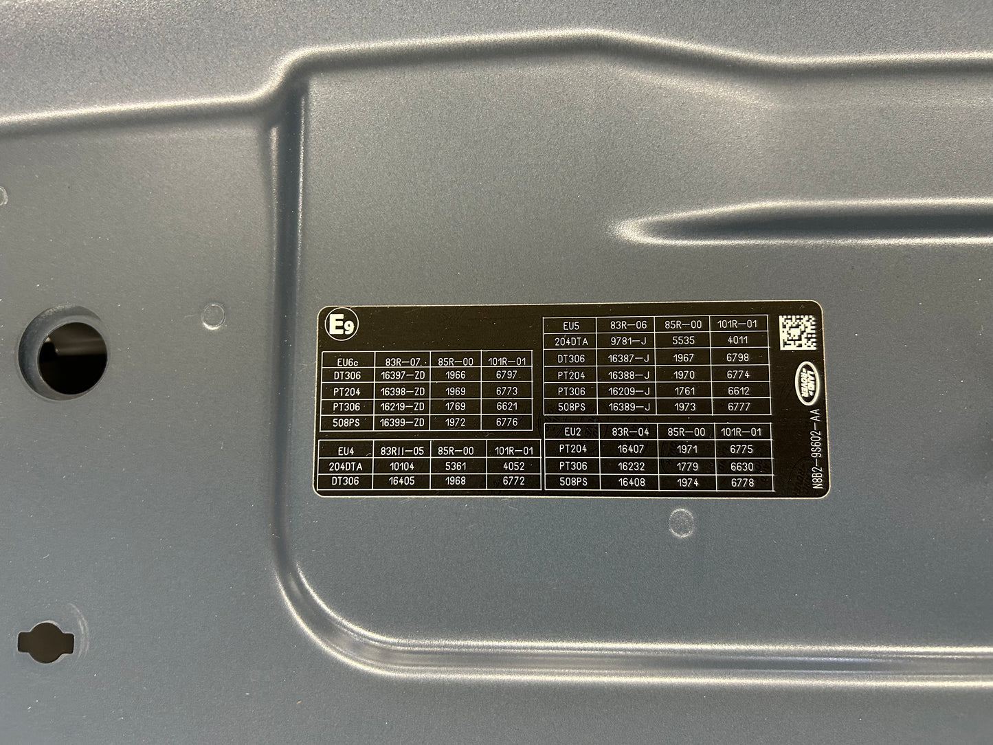純正ボンネット タスマンブルー
