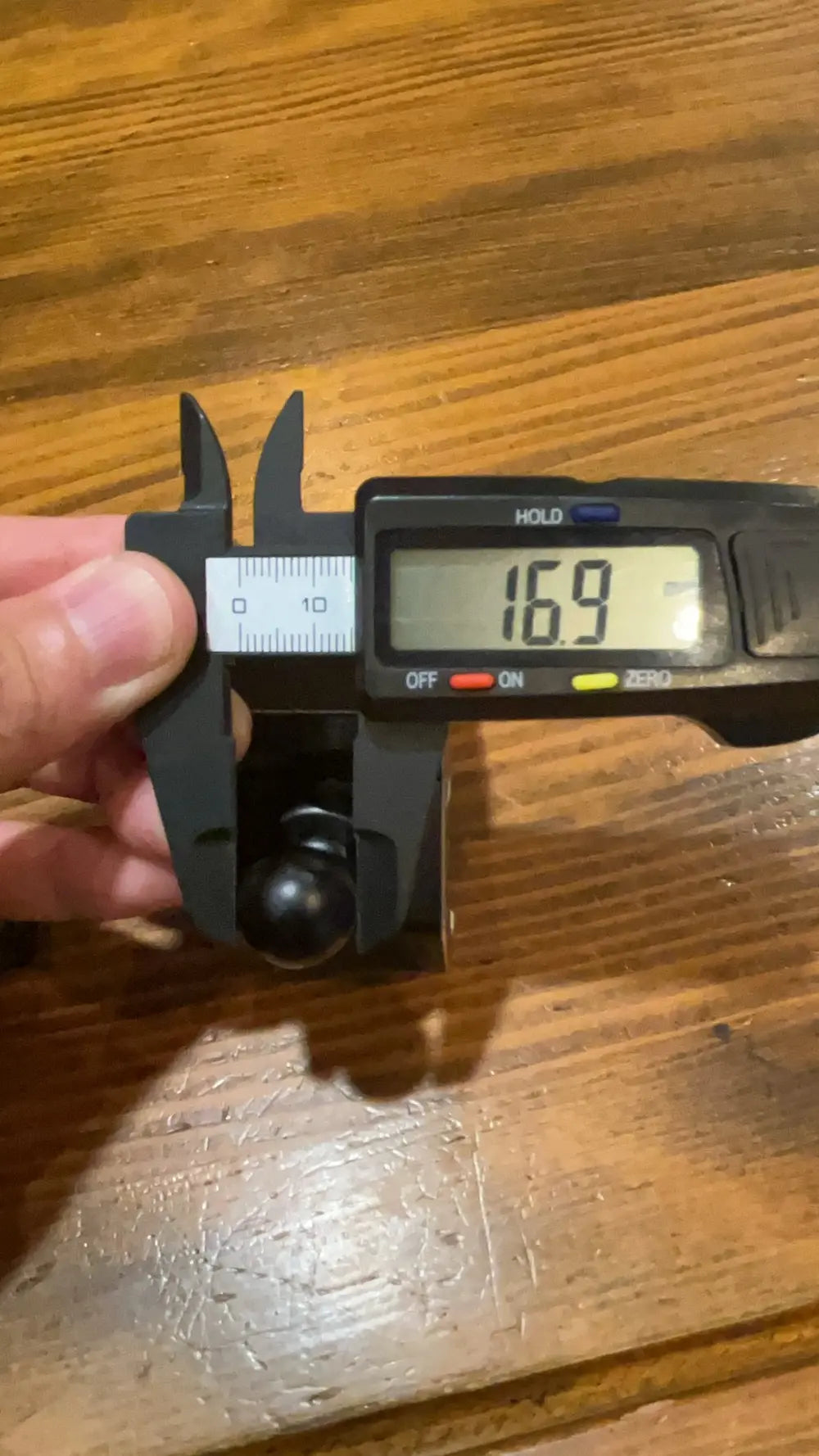 新型ディフェンダー 大人気アイテム ディフェンダー110 90 130 L663 携帯充電器 ワイヤレス充電器 モバイルホルダー モバイル充電器 Magnetic wireless charger for exclusive use of the new Defender L663