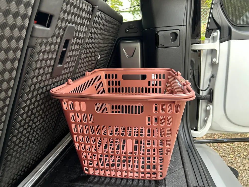 ラゲッジストレージボックス