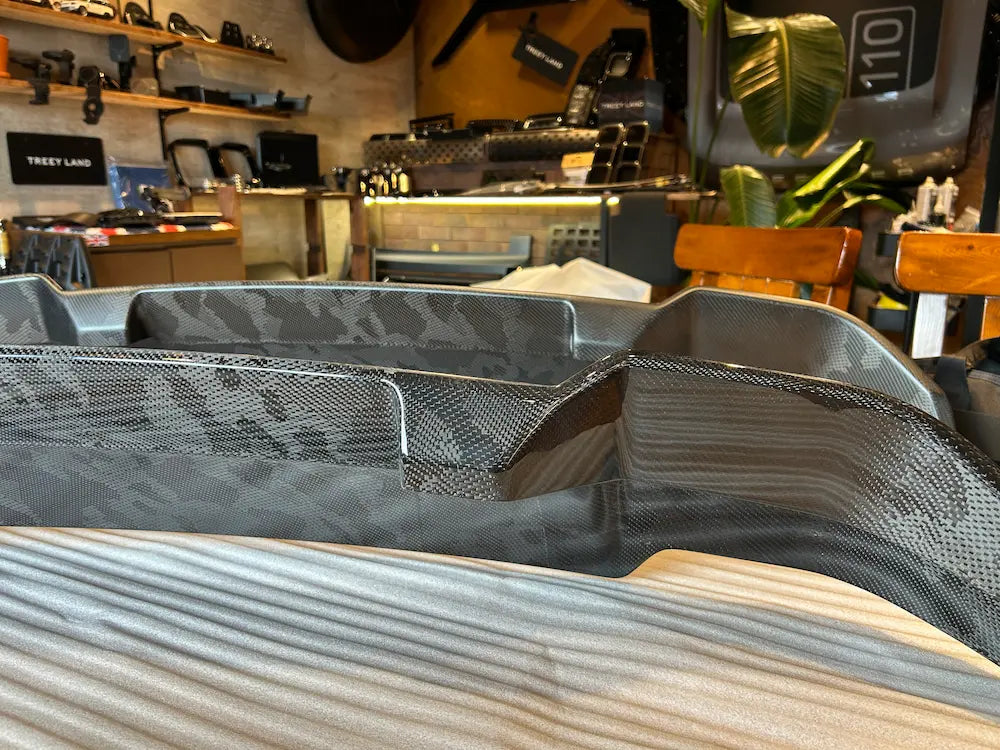 リアスポイラー カモフラージュカーボン