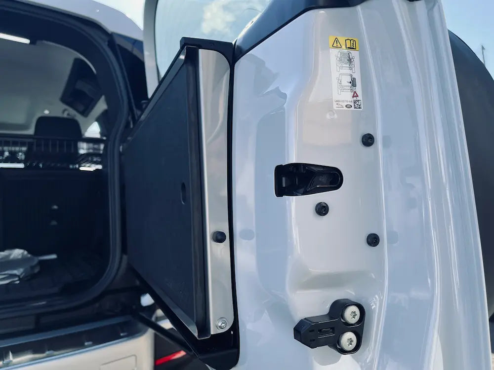 新型デイフェンダー ディフェンダー110 90 130 L663 カスタム リアゲートテーブル キャンプ アウトドア DEFENDER