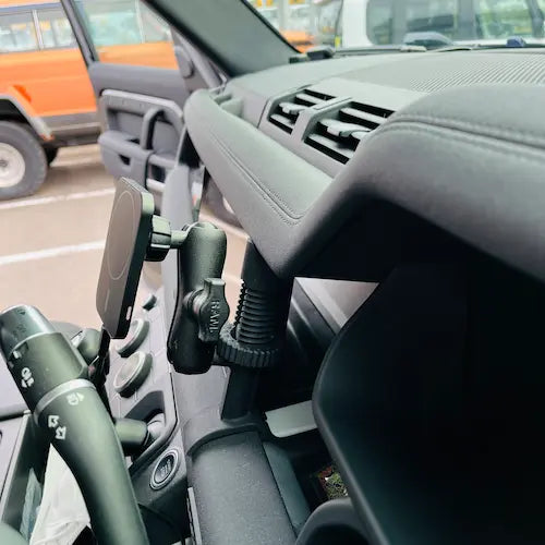 ディフェンダー DEFENDER モバイルホルダー 携帯充電 充電器 マグネット MagSafe