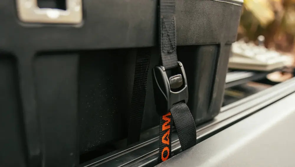 ROAM Tie Down Straps｜ランドローバー ディフェンダーのキャンプ・アウトドアギア固定用タイダウンストラップ