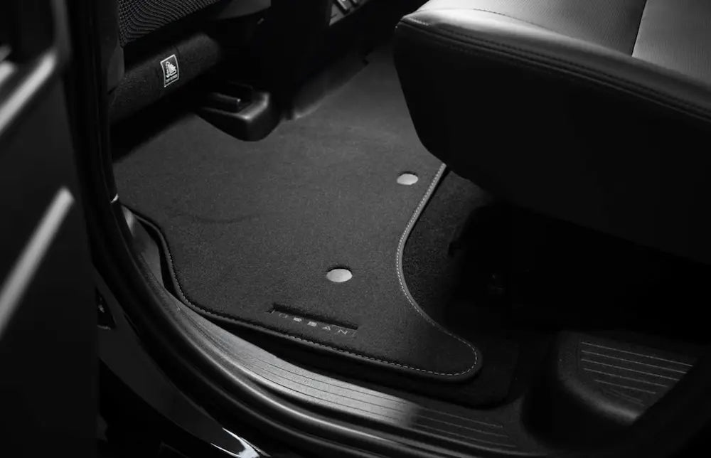 URBAN Automotive フロアマット Land Rover Defender 90 110専用 ブラックカーペット