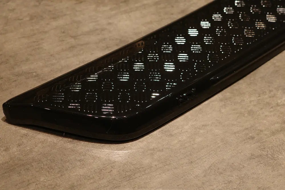 新型ディフェンダー L663 リアバンパーガード プロテクター チェッカー