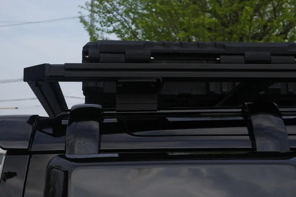 DEFENDER ルーフラック フラットラック オールブラックカスタム GIWORKS アウトドア キャンプ 
