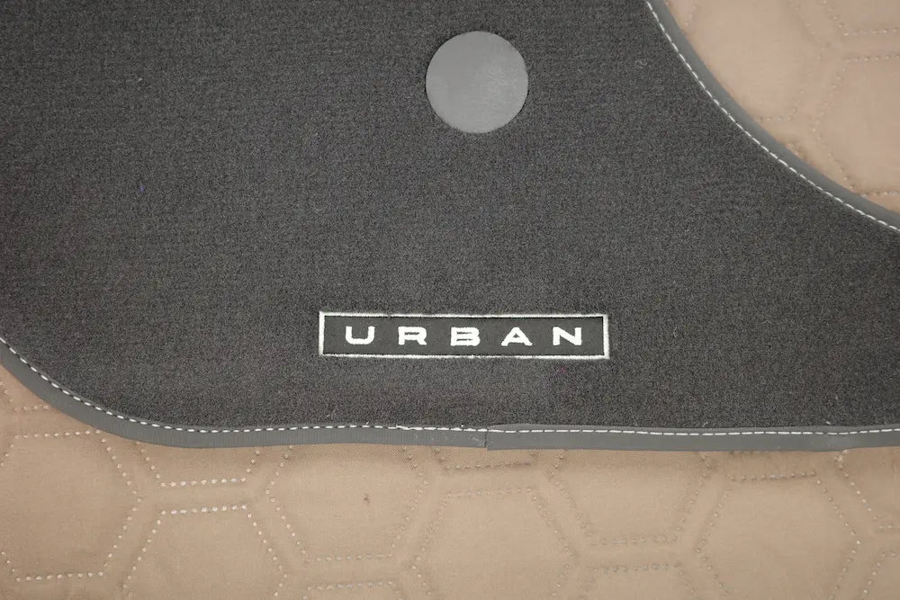 URBAN Automotive フロアマット Land Rover Defender 90 110専用 ブラックカーペット