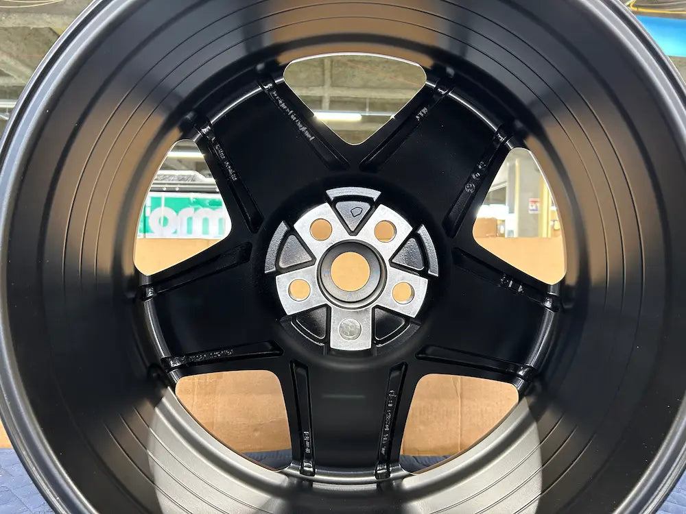 ランドローバー 新型ディフェンダー110 90 130 ホイール スタッドレス MONDIAL RETRO RS-FORGED LIGHT ALLOY WHEELS 20インチ/22インチ