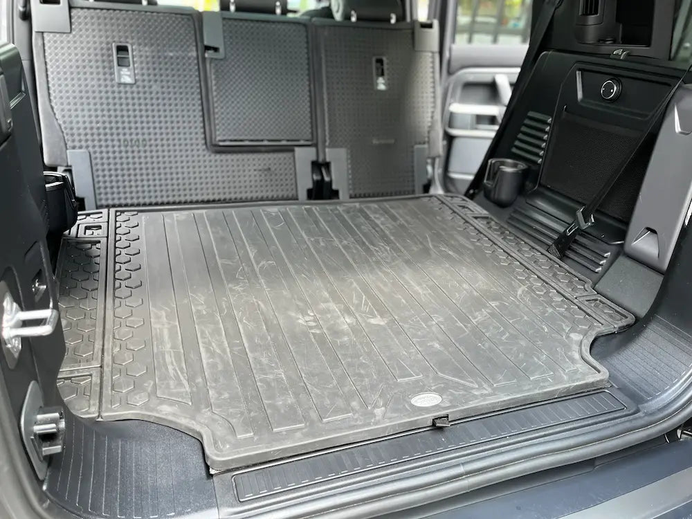 新型ディフェンダー ディフェンダー110 90 130 L663 ラゲッジマット 純正ロードスペースラバーマット VPLES0566 - LAND ROVER DEFENDER 2002 LOADSPACE MAT IN RUBBER - FITS DEFENDER 110 - DOESN'T FIT HYBRID MODELS - GENUINE LAND ROVER
