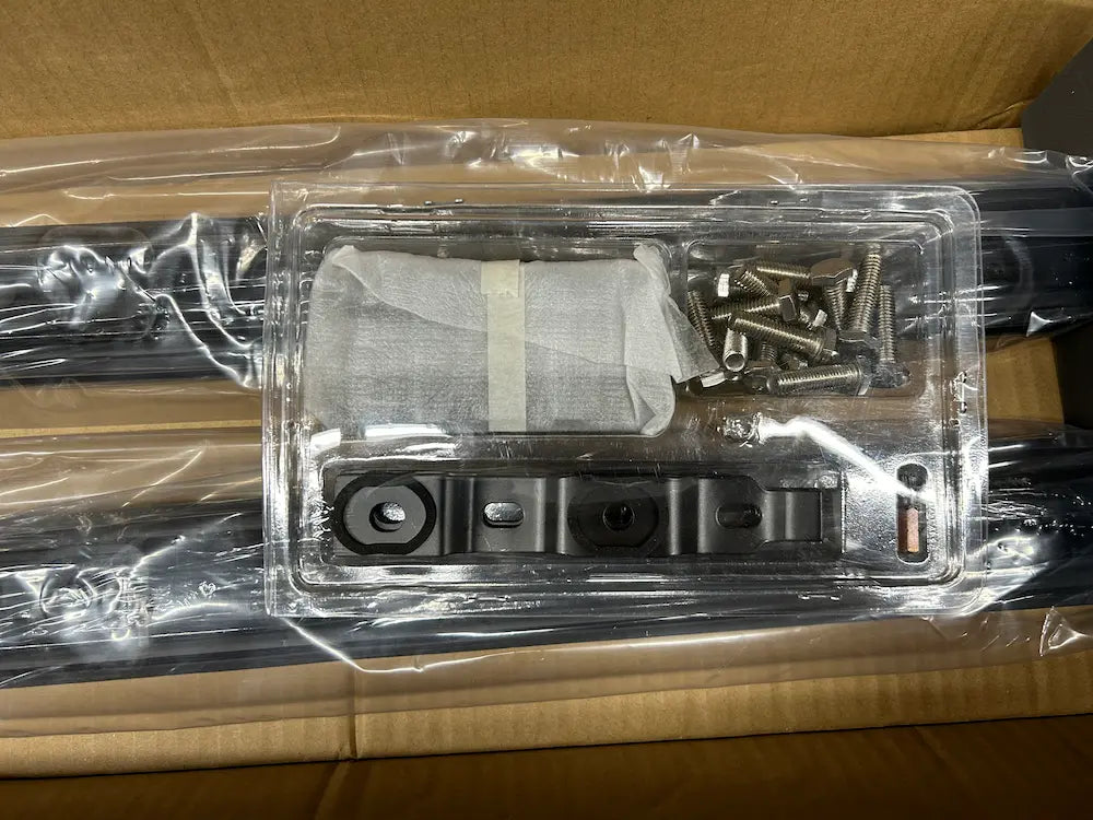 新型ディフェンダー ディフェンダー110 90 130 L663 ルーフレール ルーフラック アウトドア キャンプ V8 OCTA オクタ New Defender L633 Roof Rails