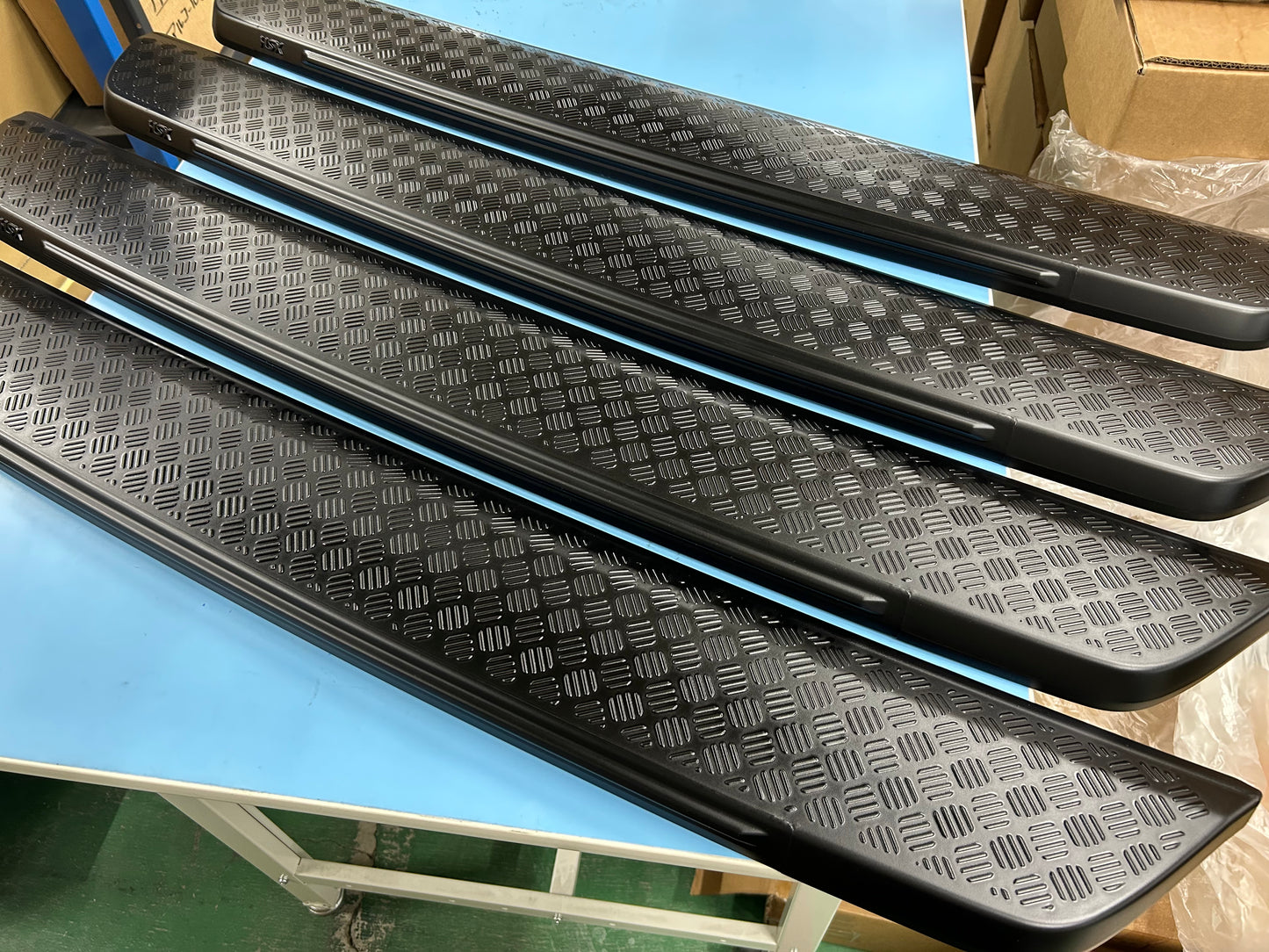 リアバンパーガード サテン