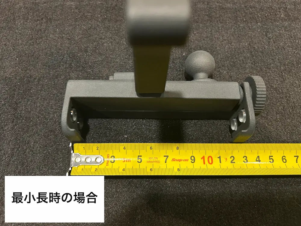 ディフェンダー110 90 130 カスタム タブレット iPad 固定 後席モニター 後部座席モニター YouTube視聴