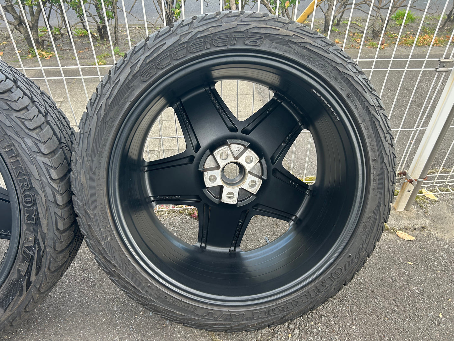 KAHN MONDIAL RETRO RS-FORGED LIGHT 中古