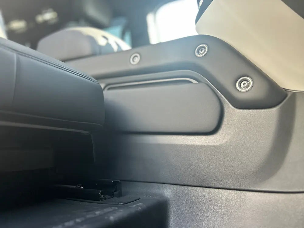 ディフェンダー110 90 130 新型ディフェンダー インテリア センターコンソールポケット ストレージ 収納 充電器 配線収納 