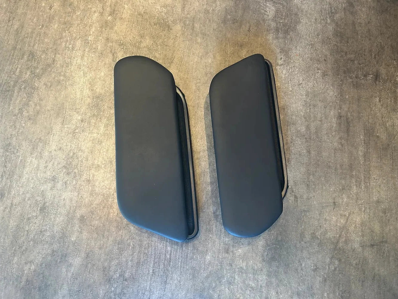 ディフェンダー110 90 130 新型ディフェンダー インテリア センターコンソールポケット ストレージ 収納 充電器 配線収納 