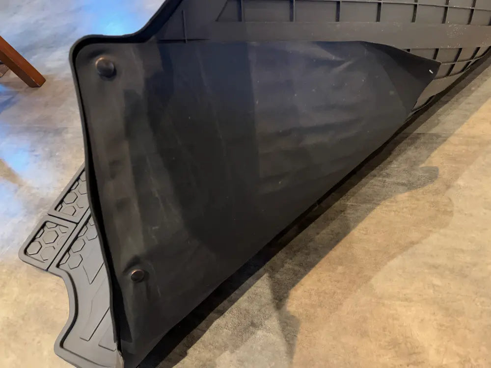 新型ディフェンダー ディフェンダー110 90 130 L663 ラゲッジマット 純正ロードスペースラバーマット VPLES0566 - LAND ROVER DEFENDER 2002 LOADSPACE MAT IN RUBBER - FITS DEFENDER 110 - DOESN'T FIT HYBRID MODELS - GENUINE LAND ROVER