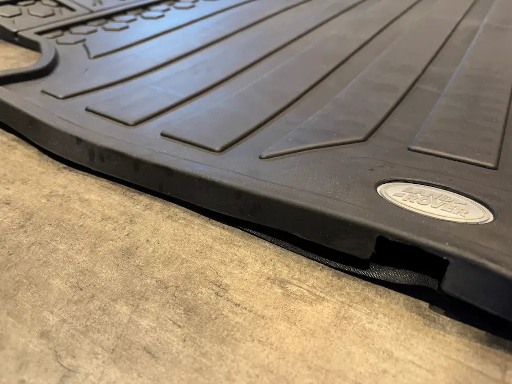 新型ディフェンダー ディフェンダー110 90 130 L663 ラゲッジマット 純正ロードスペースラバーマット VPLES0566 - LAND ROVER DEFENDER 2002 LOADSPACE MAT IN RUBBER - FITS DEFENDER 110 - DOESN'T FIT HYBRID MODELS - GENUINE LAND ROVER